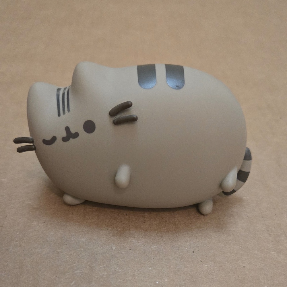 Pusheen Exclusive Box CultureFly Figure Pusheen Lying Down